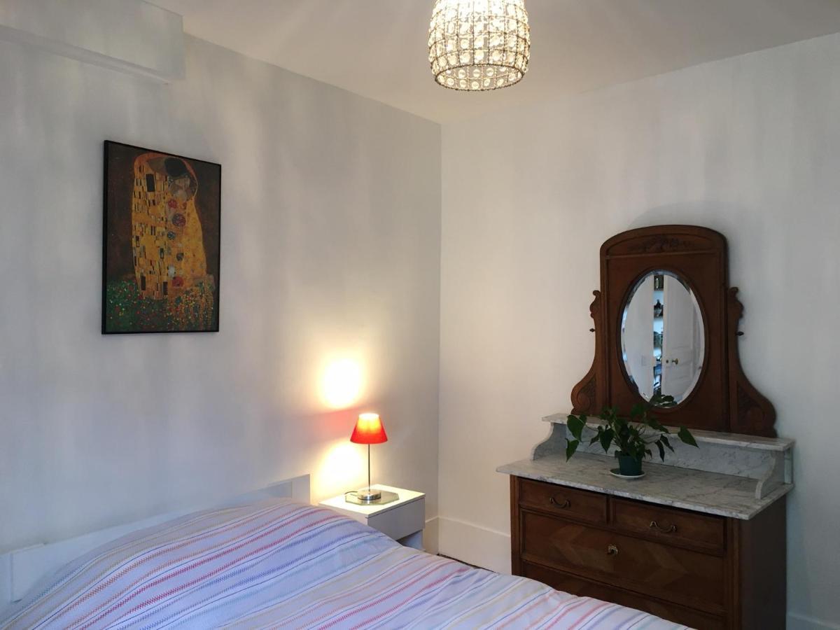 Appartement A Paris, Au Bord De L'eau Parijs