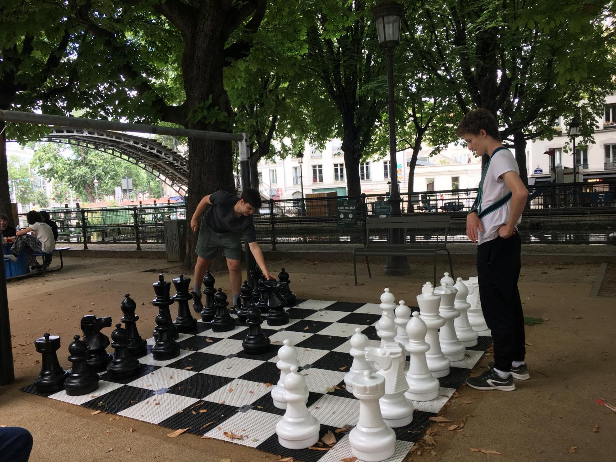 A Paris, Au Bord De L'eau Parijs